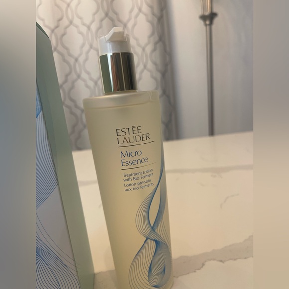 Estee Lauder Micro Essence Treatment Lotion Toner with Bio-Ferment 13.5 Fl. Oz - Picture 6 of 7